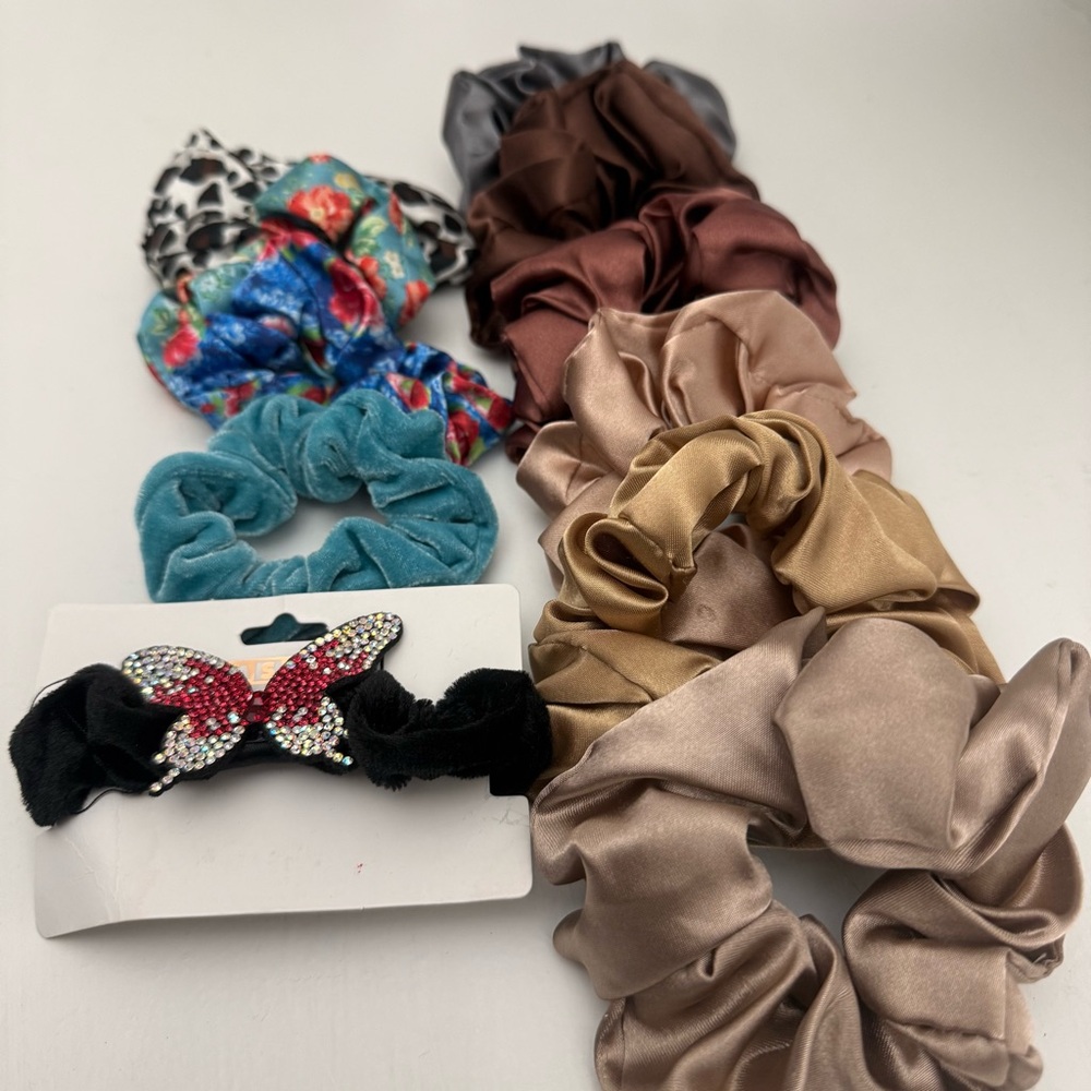 Bundle of 11 Scrunchies